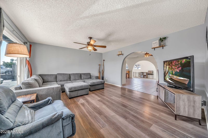 8822 Whitton Ave, Phoenix, AZ 85037