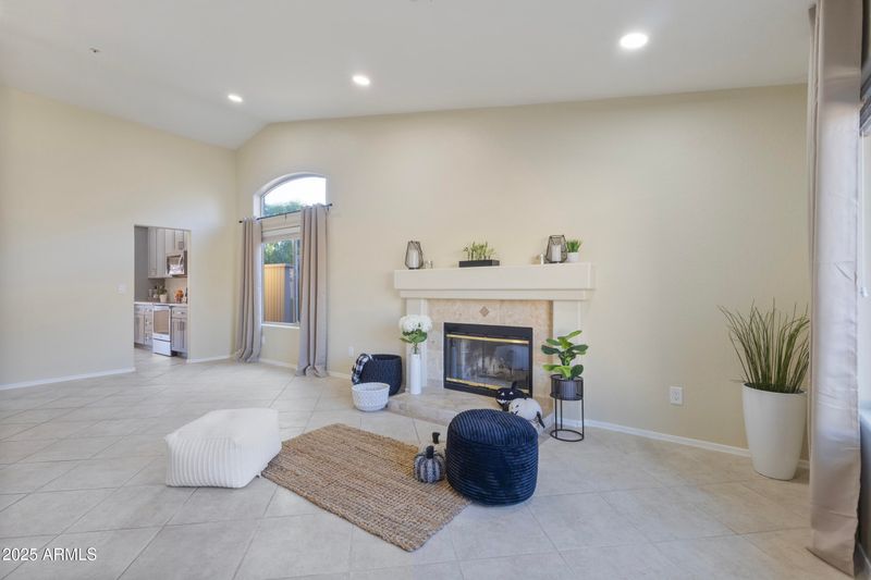 8823 E Floriade Dr, Scottsdale, AZ 85260
