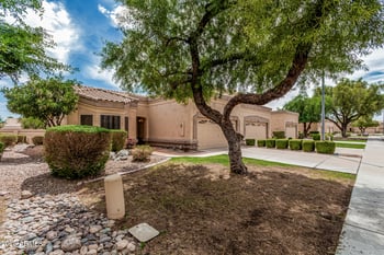 8823 Rimrock Dr, Peoria, AZ 85382