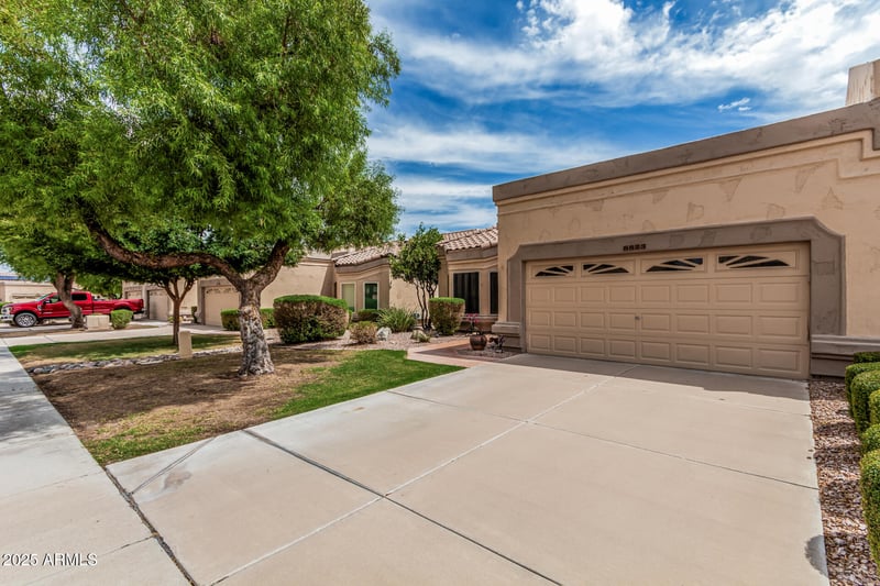 8823 Rimrock Dr, Peoria, AZ 85382