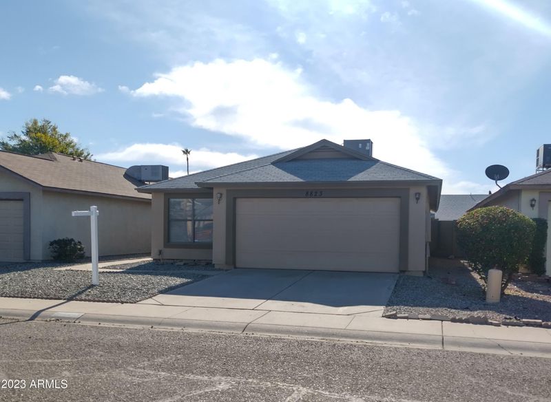 8823 W Amelia Ave, Phoenix, AZ 85037