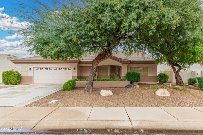 8824 Custer Ln, Peoria, AZ 85381