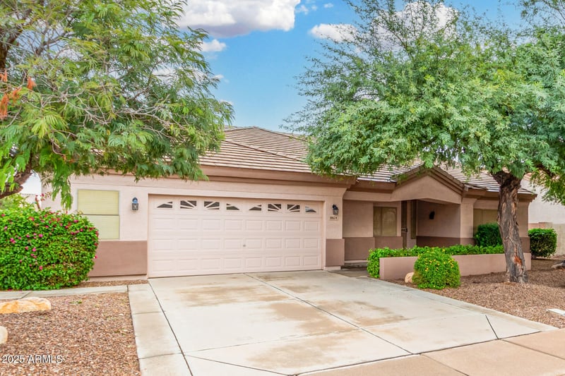 8824 Custer Ln, Peoria, AZ 85381