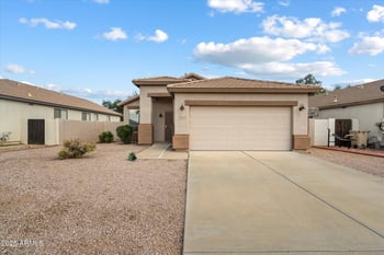 8825 65th Dr, Glendale, AZ 85302
