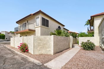 8825 S 51st St S #1, Phoenix, AZ 85044