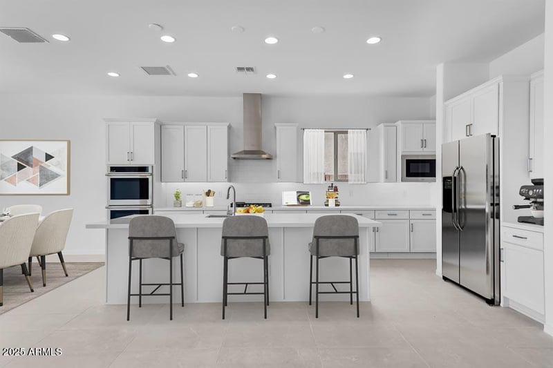 8825 Vermont Ave, Glendale, AZ 85305