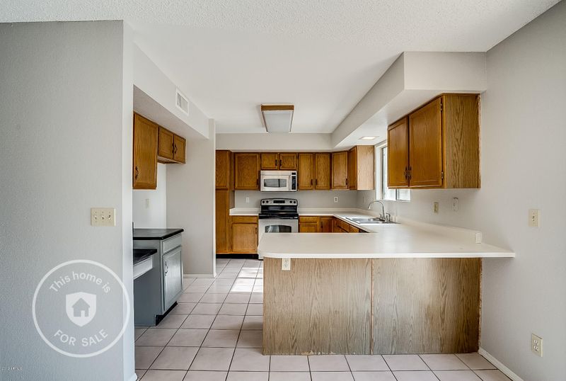 8825 W Windsor Ave, Phoenix, AZ 85037