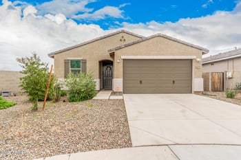 8827 67th Dr, Laveen, AZ 85339