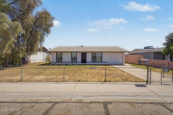 8827 Heatherbrae Dr, Phoenix, AZ 85037