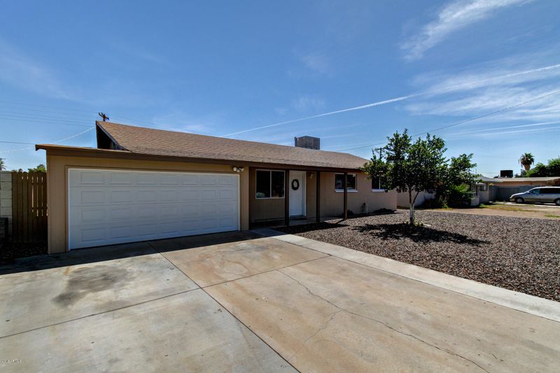 8827 N 36th Dr, Phoenix, AZ 85051
