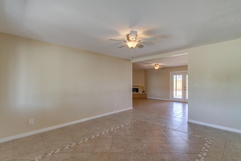 8827 N 36th Dr, Phoenix, AZ 85051