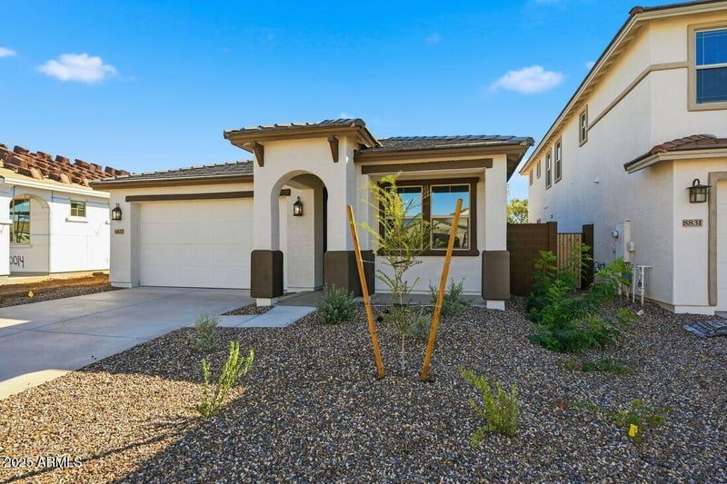 8827 Pasadena Ave, Glendale, AZ 85305