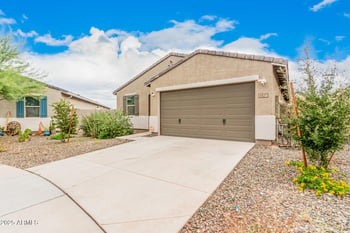 8827 67th Dr, Laveen, AZ 85339