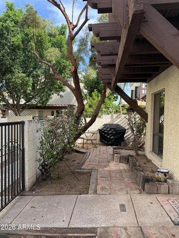 8829 48th St #1, Phoenix, AZ 85044