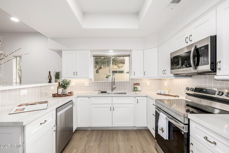 8829 51st St #3, Phoenix, AZ 85044