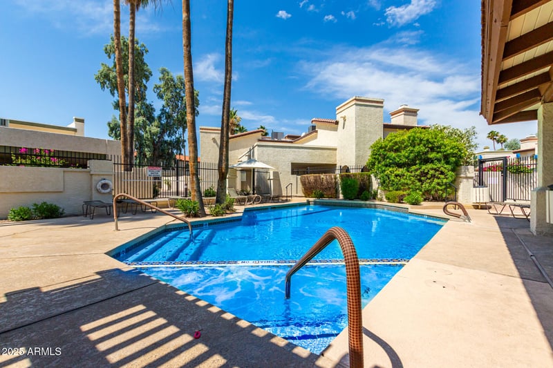 8829 51st St #3, Phoenix, AZ 85044