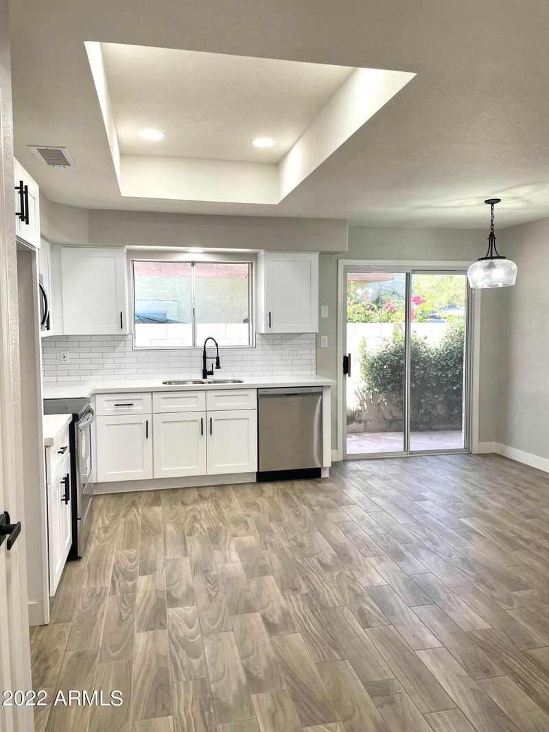 8829 S 51st St #2, Phoenix, AZ 85044