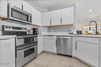 8830 20th Dr, Phoenix, AZ 85021