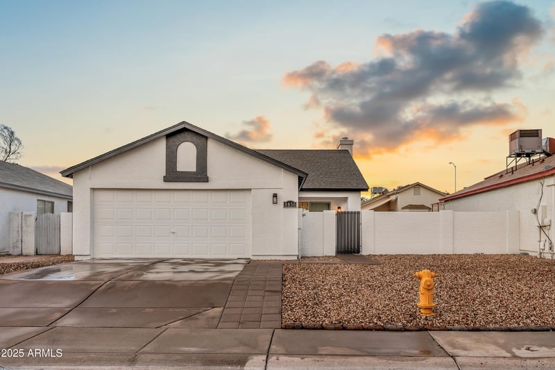 8830 Saint John Rd, Peoria, AZ 85382