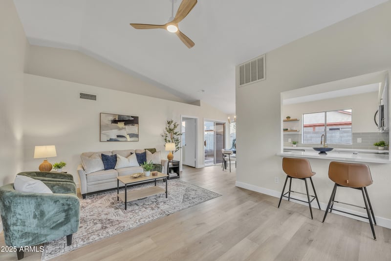 8830 Saint John Rd, Peoria, AZ 85382