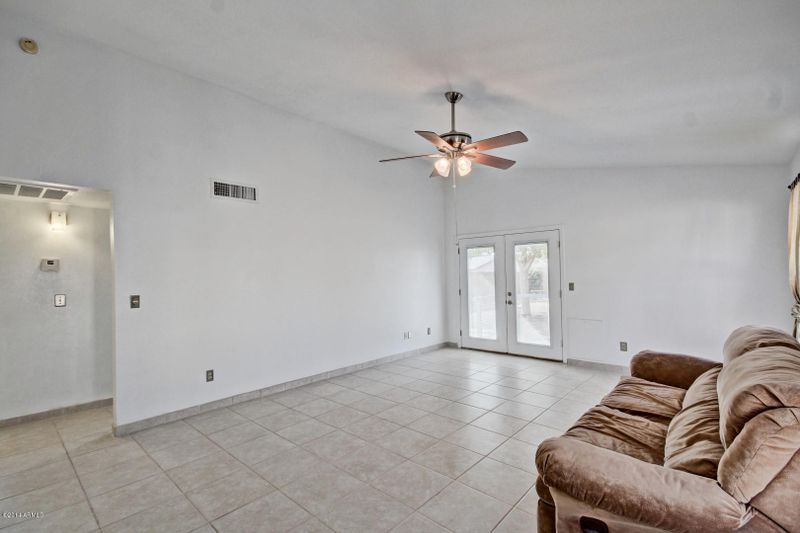 8830 W Amelia Ave, Phoenix, AZ 85037