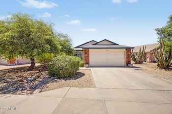 8833 Dallas St, Mesa, AZ 85207