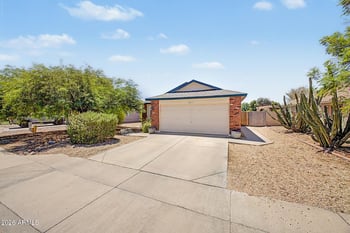 8833 Dallas St, Mesa, AZ 85207