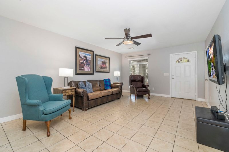 8833 N 2nd Way, Phoenix, AZ 85020