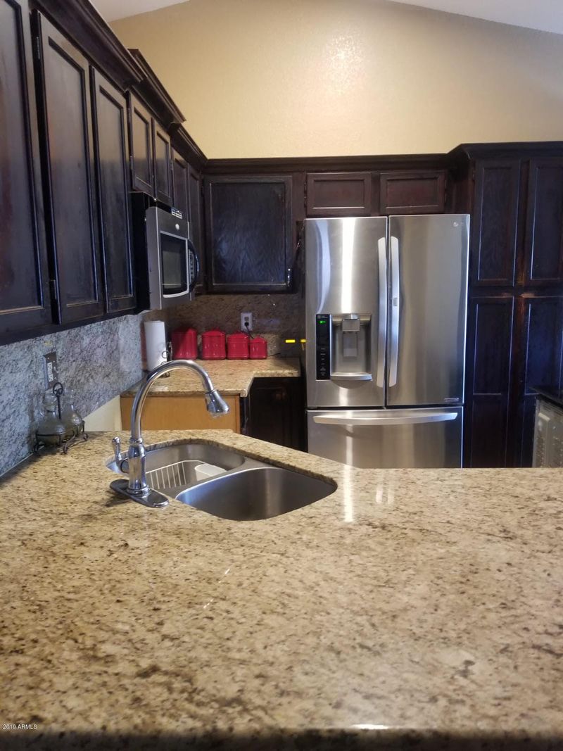 8833 W Fairmount Ave, Phoenix, AZ 85037