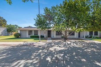 8835 New World Dr, Glendale, AZ 85302
