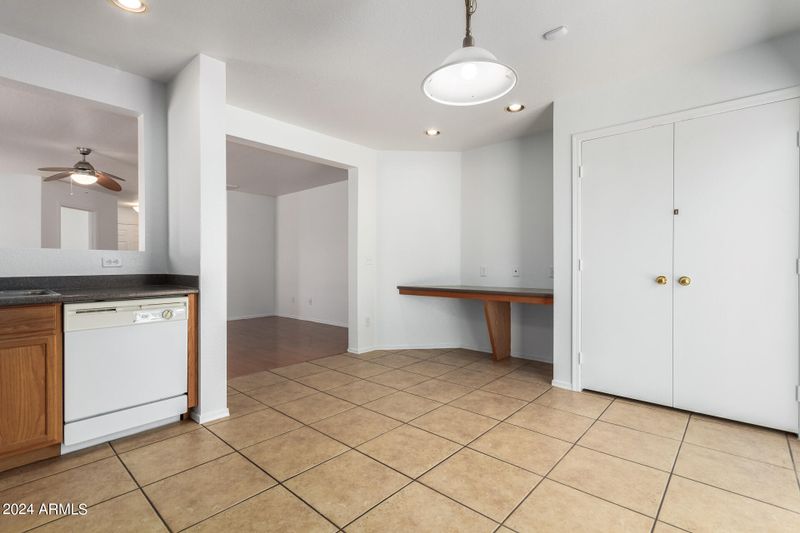 8836 S 1st St, Phoenix, AZ 85042