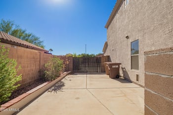 8836 Salter Dr, Peoria, AZ 85382