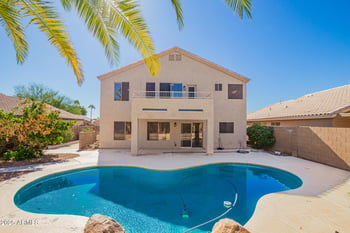 8836 Salter Dr, Peoria, AZ 85382