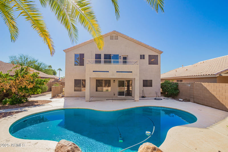 8836 Salter Dr, Peoria, AZ 85382