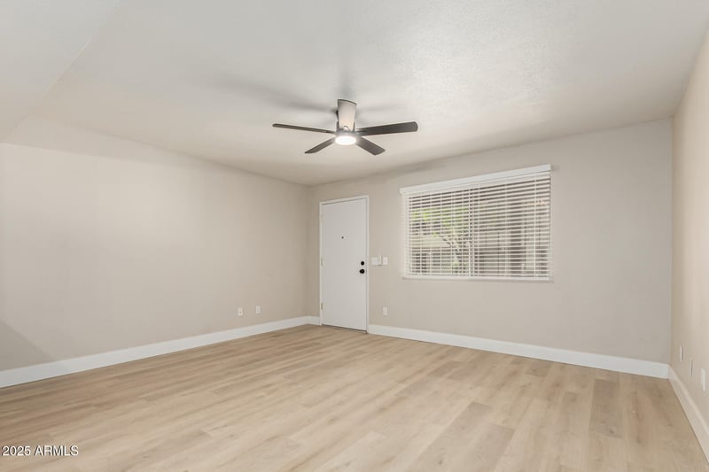 8838 8th St #B12, Phoenix, AZ 85020