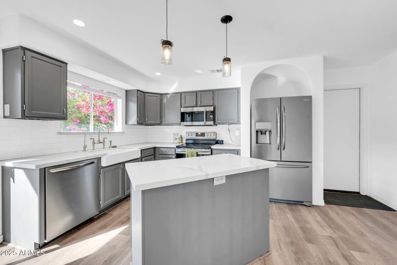 8841 51st St #1, Phoenix, AZ 85044