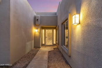 8841 Meadow Hill Dr, Scottsdale, AZ 85260