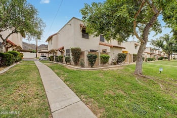8841 12th Pl, Phoenix, AZ 85020