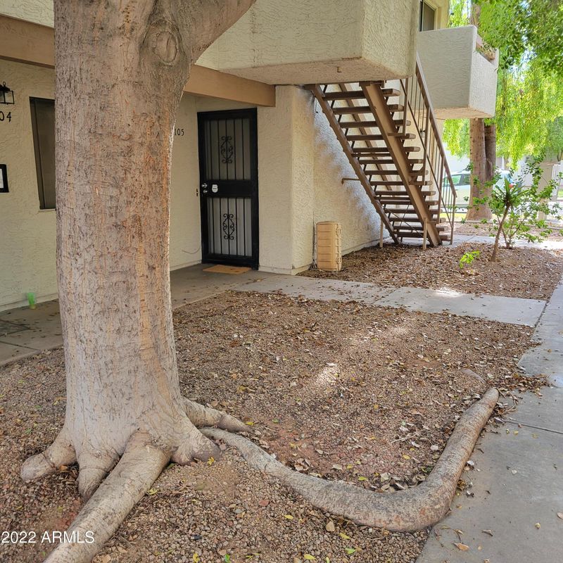 8841 N 8th St #105, Phoenix, AZ 85020