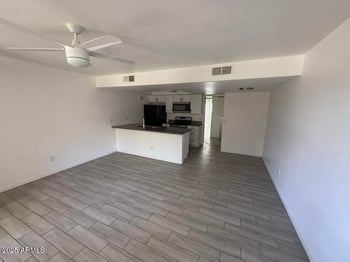 8842 N 8th St #103, Phoenix, AZ 85020