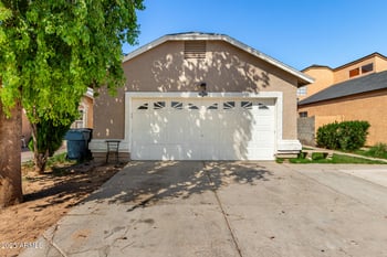 8842 Vale Dr, Phoenix, AZ 85037