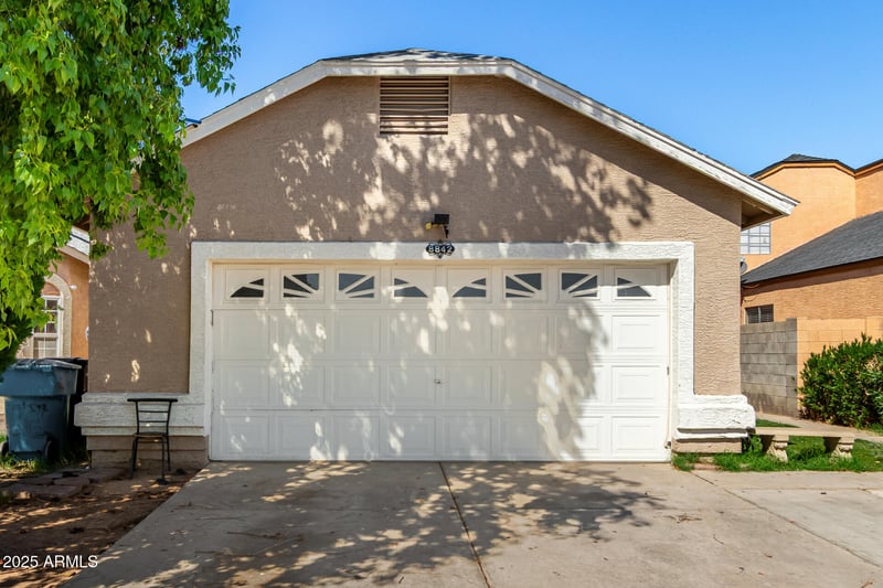 8842 Vale Dr, Phoenix, AZ 85037