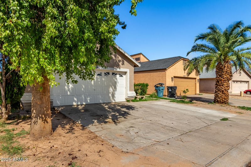 8842 Vale Dr, Phoenix, AZ 85037