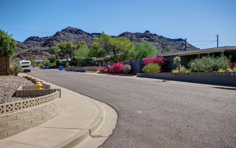 8843 N 13th St, Phoenix, AZ 85020