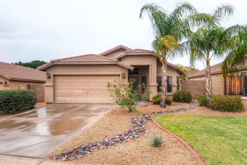 8844 E Fairfield St, Mesa, AZ 85207
