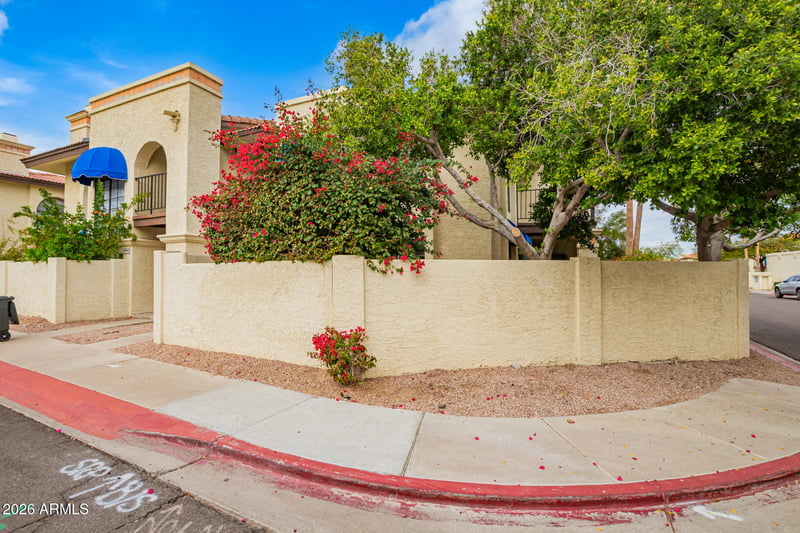 8844 51st St #2, Phoenix, AZ 85044