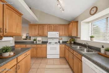 8845 Palo Verde Ave, Peoria, AZ 85345