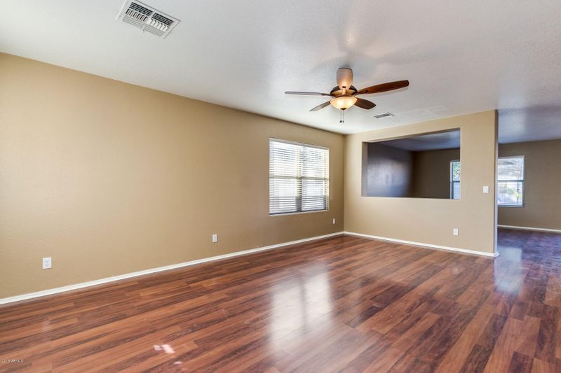 8846 E Posada Ave, Mesa, AZ 85212