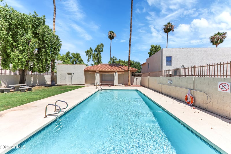 8847 8th St #205, Phoenix, AZ 85020