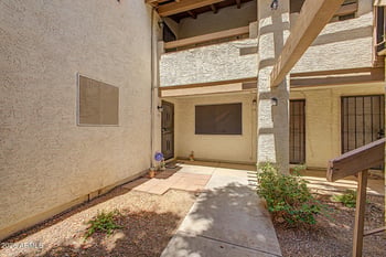 8847 N 8th St #101, Phoenix, AZ 85020